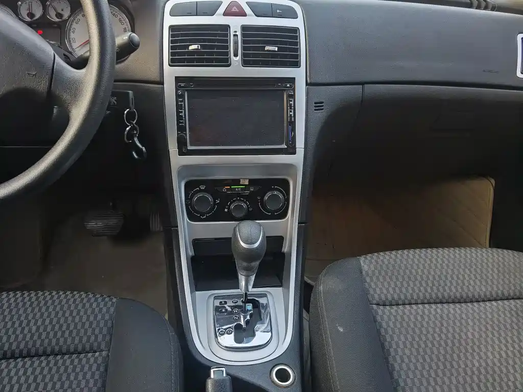 Peugeot 307 — миниатюра 11