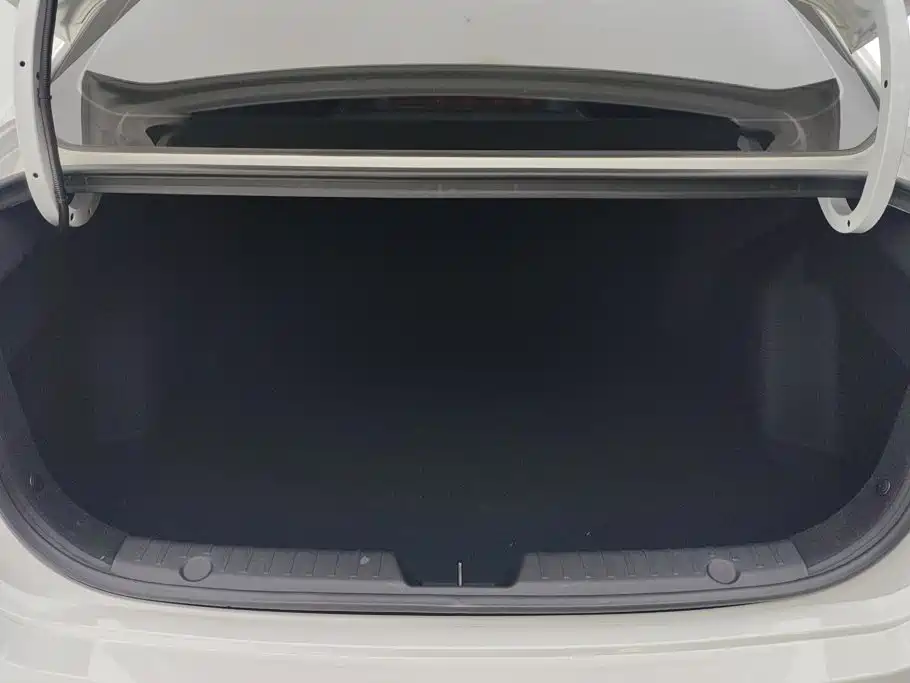 Changan Eado — миниатюра 4