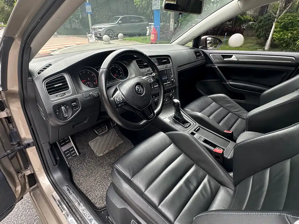 Volkswagen Golf 2016 230TSI AT Comfort