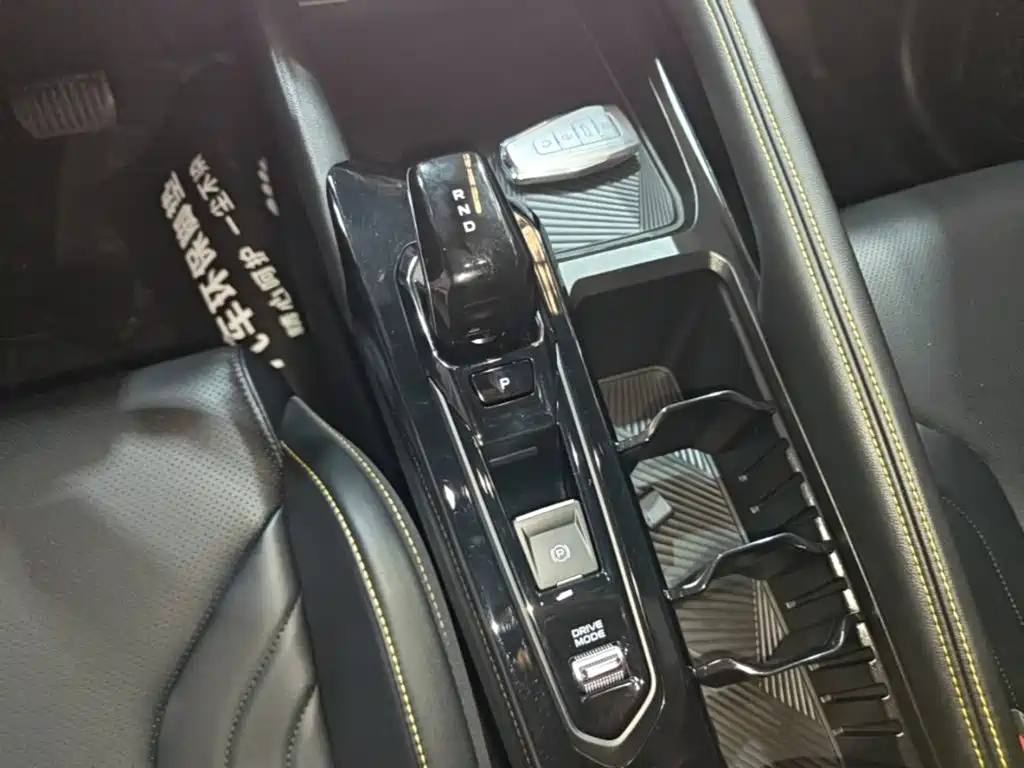 Geely Binyue — миниатюра 14
