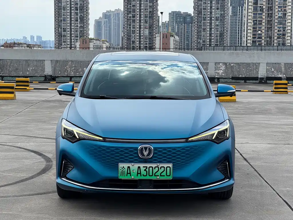 Changan Eado New Energy — миниатюра 2