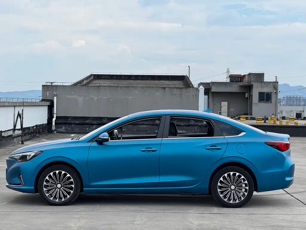Changan Eado New Energy — миниатюра 5