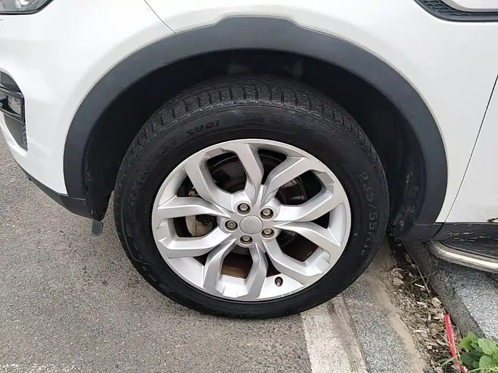 Land Rover Discovery Sport — миниатюра 23