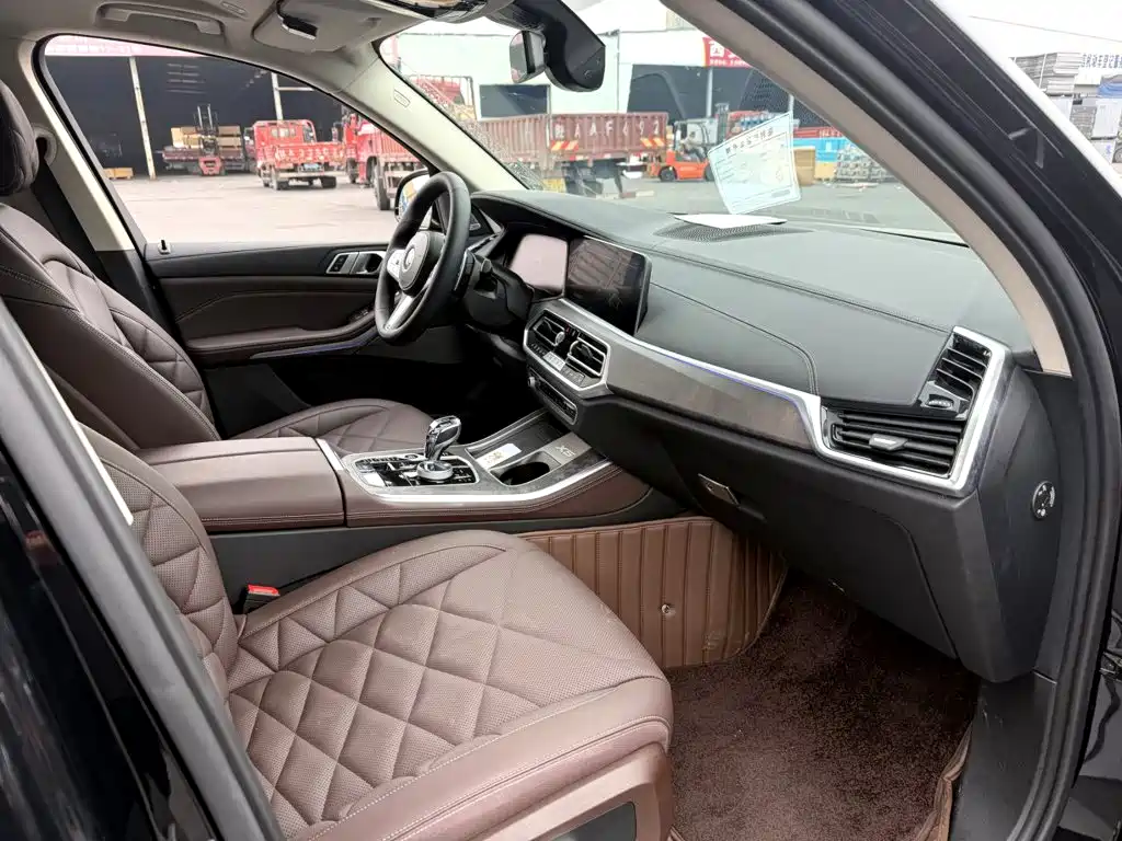 BMW X5 — миниатюра 7