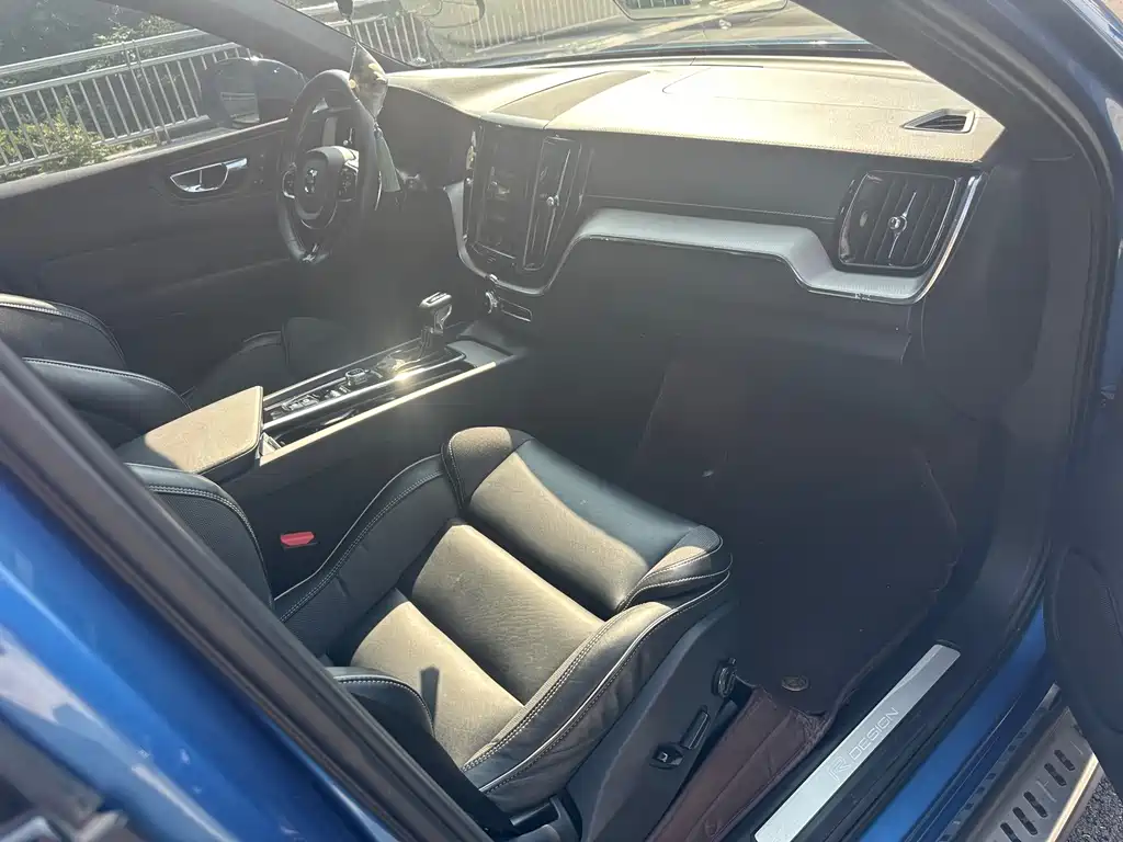 Volvo XC60 — миниатюра 9
