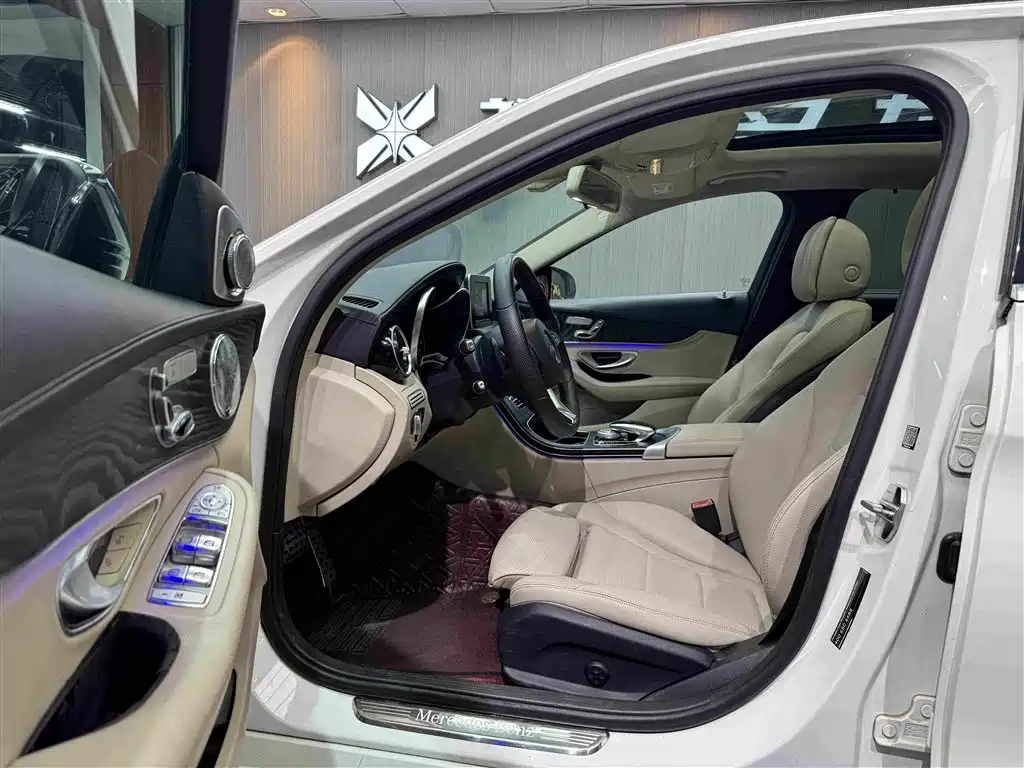 Mercedes-Benz C-Class — миниатюра 5