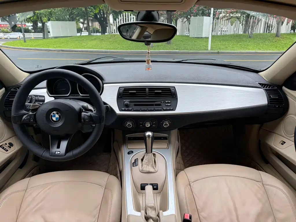 BMW Z4 — миниатюра 7