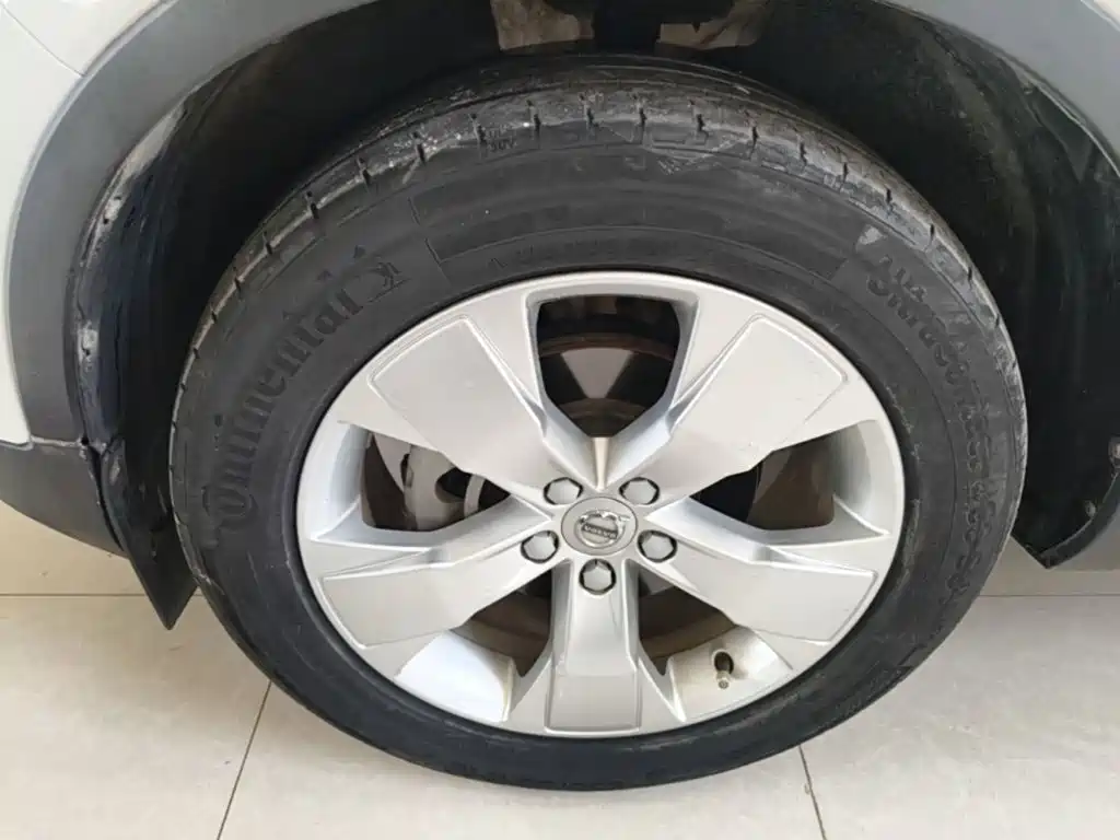 Volvo XC40 — миниатюра 23