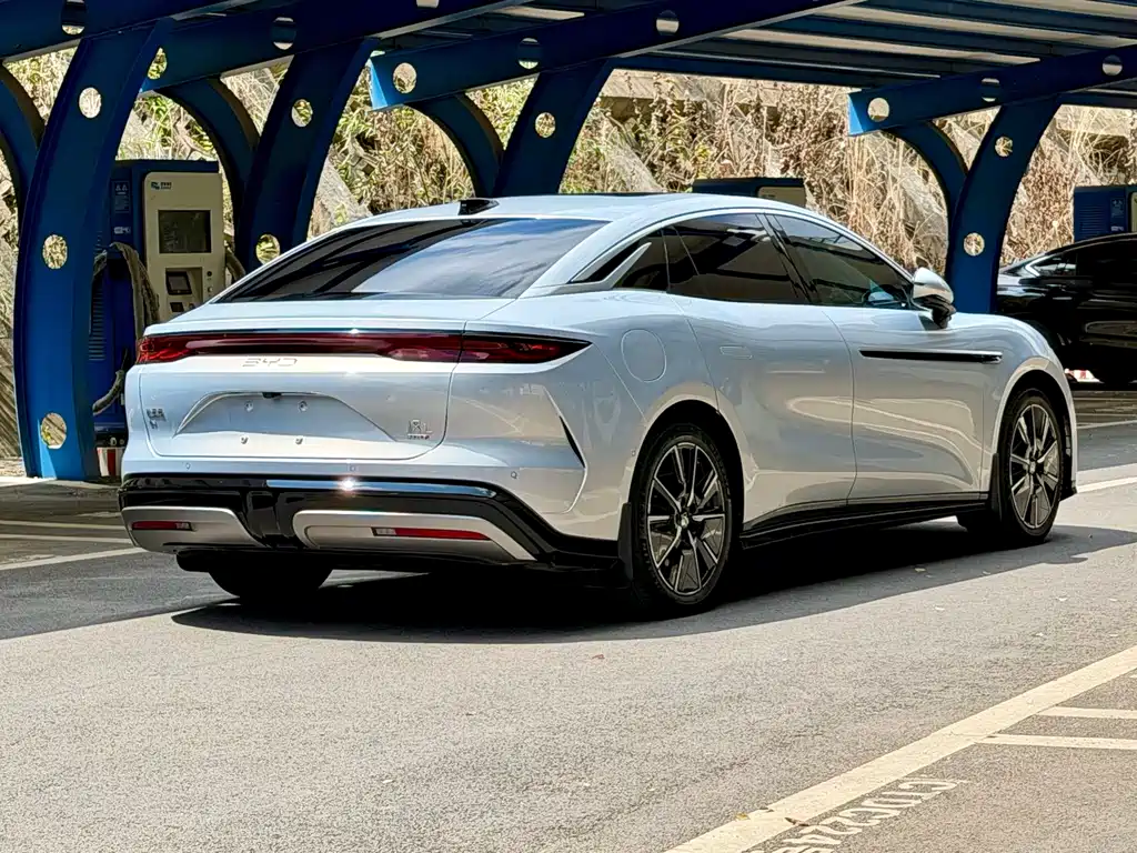 BYD Han L — миниатюра 4