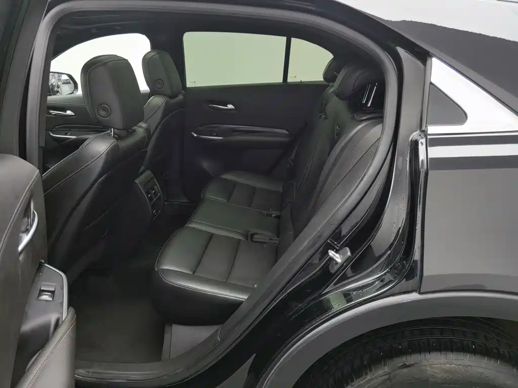 Cadillac XT4 — миниатюра 15