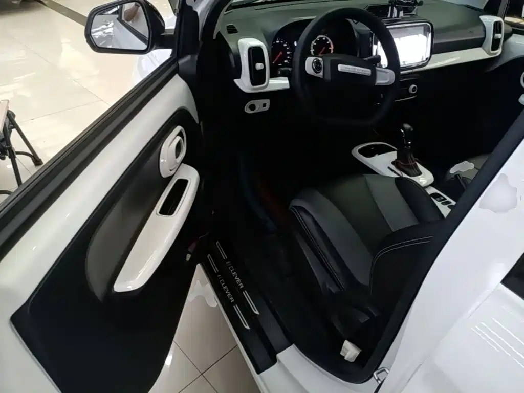 Roewe Clever — миниатюра 16