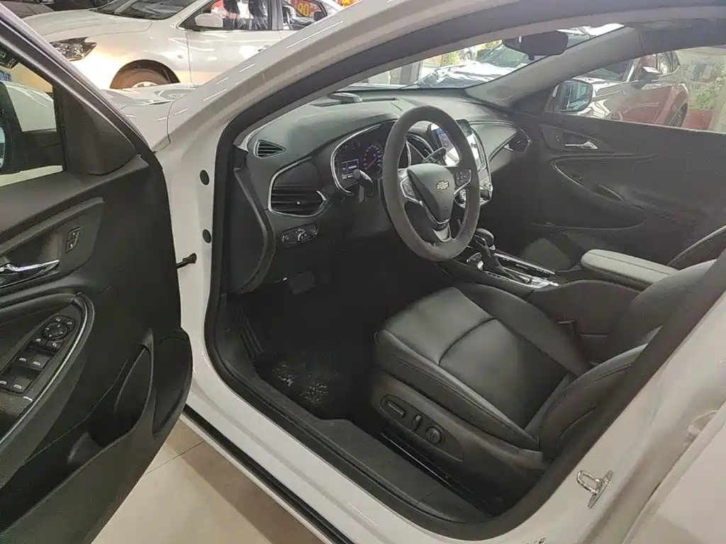 Chevrolet Malibu XL — миниатюра 16