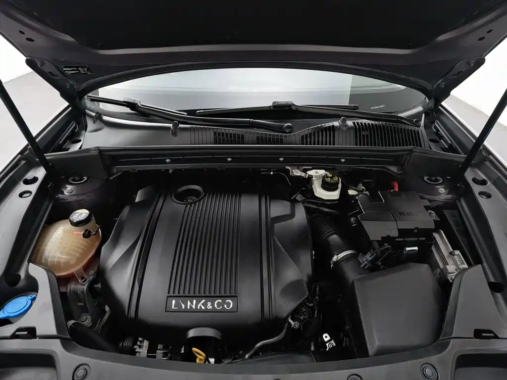 Lynk & Co 02 — миниатюра 6
