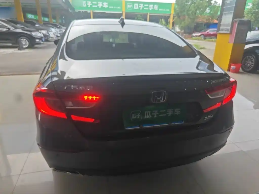 Honda Accord — миниатюра 6