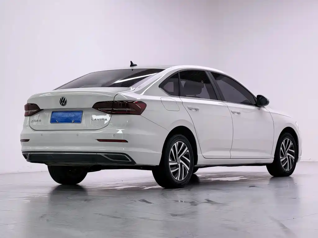 Volkswagen Lavida — миниатюра 6