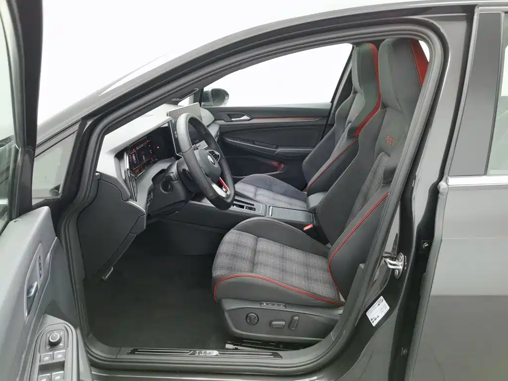 Volkswagen Golf GTI — миниатюра 10