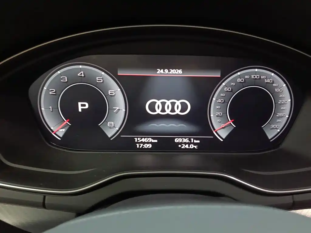 Audi Q5L — миниатюра 2
