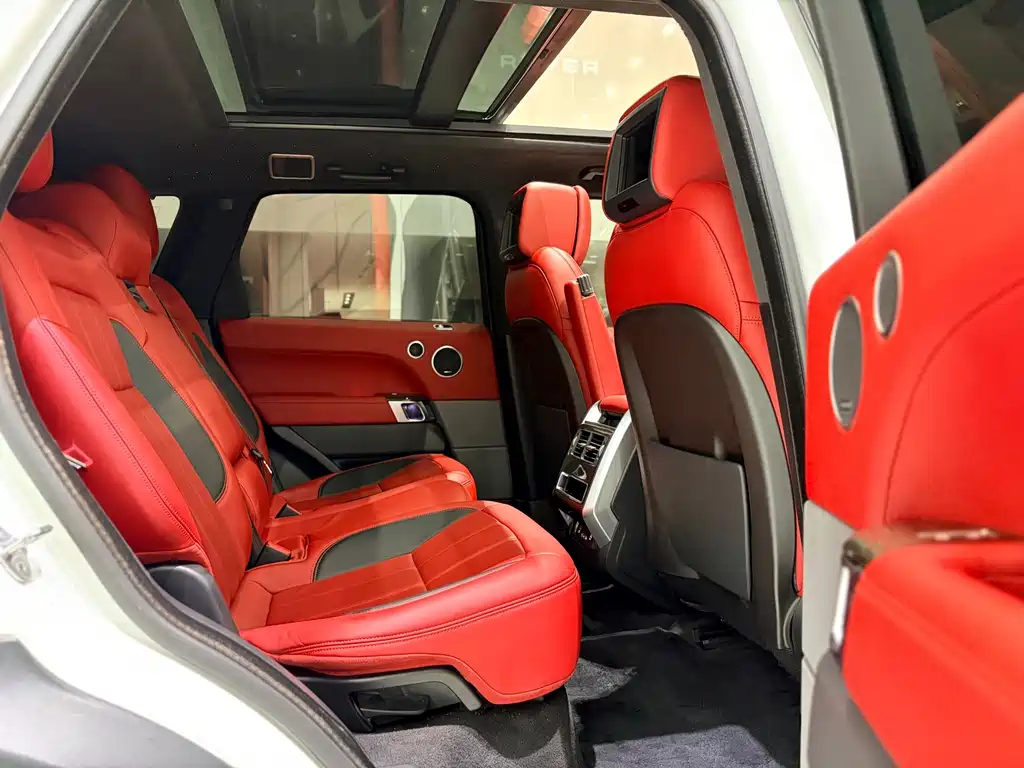 Land Rover Sport PHEV — миниатюра 12