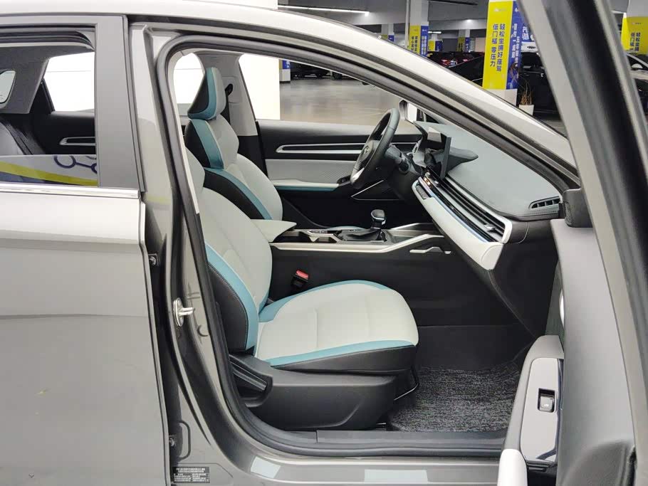 Honda Fit 1.5 л 2024 г. Серебристо-серый, пробег 37500 км
