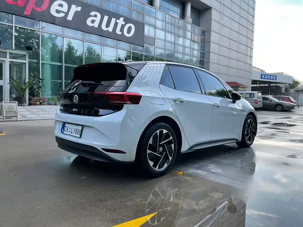 Volkswagen ID.3 — миниатюра 3
