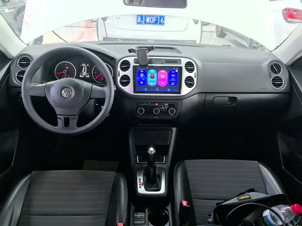 Volkswagen Tiguan — миниатюра 13