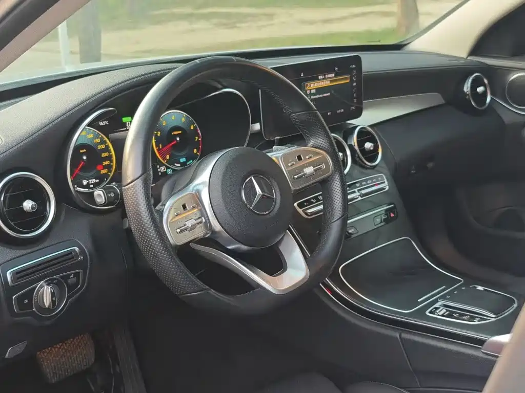 Mercedes-Benz C-Class — миниатюра 4