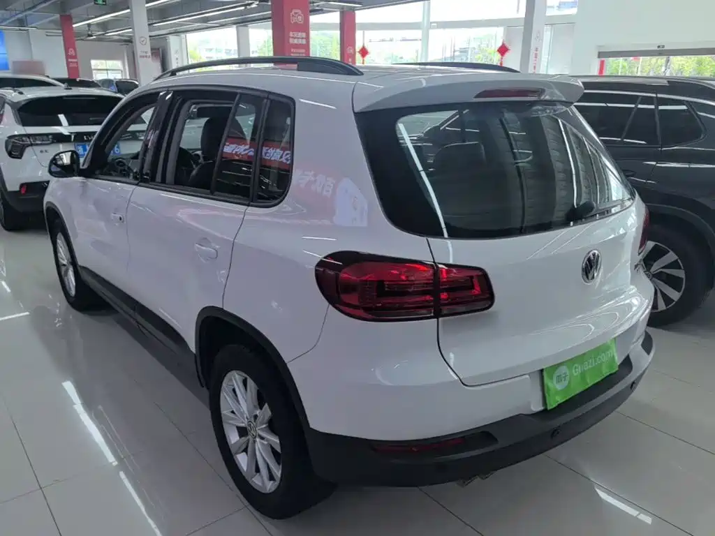 Volkswagen Tiguan — миниатюра 5