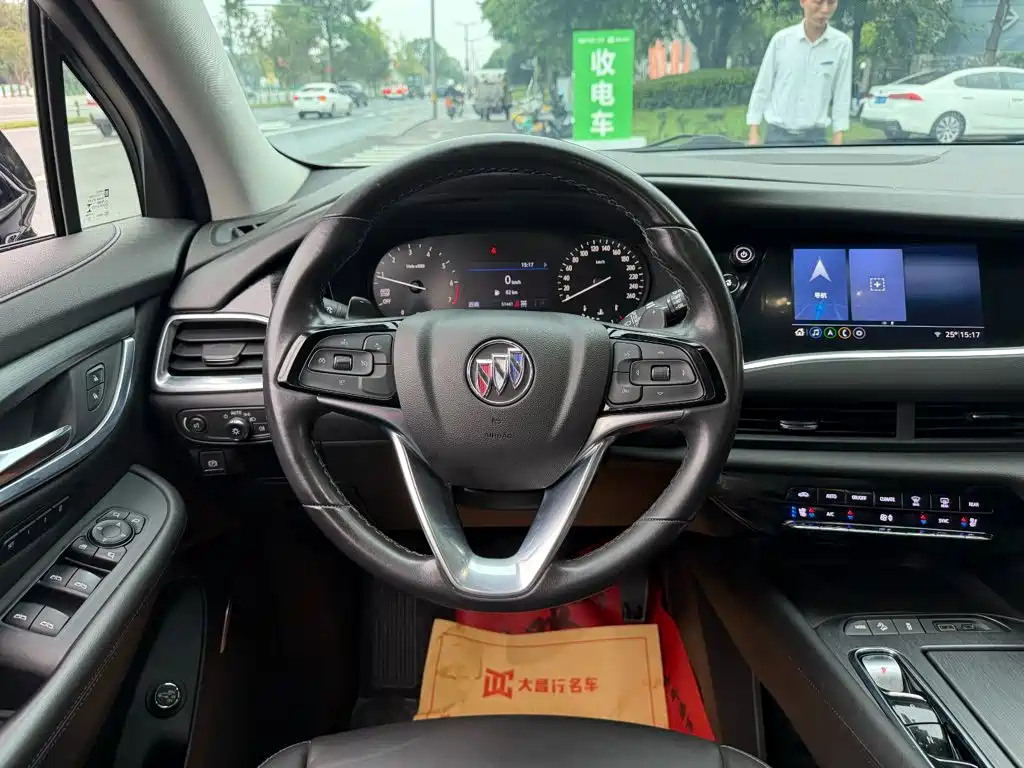 Buick Enclave — миниатюра 14