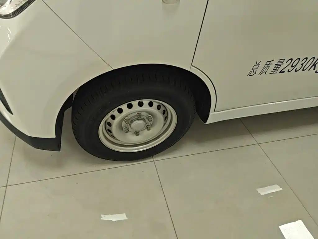 Wuling Yangguang — миниатюра 23