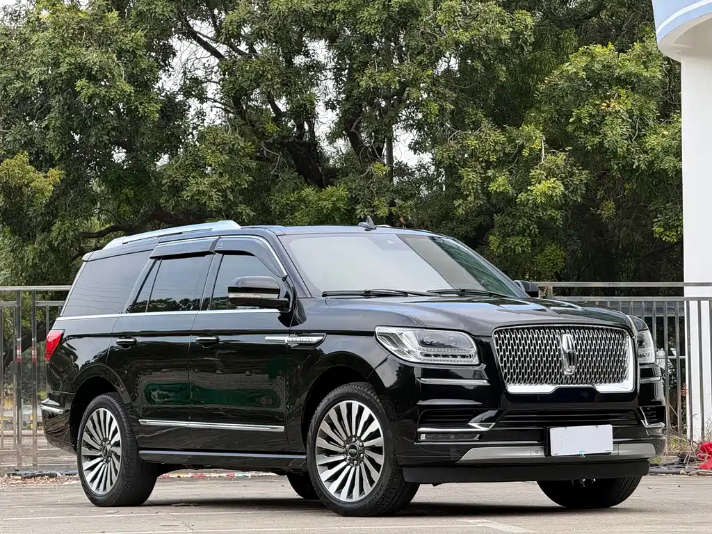 Lincoln Navigator — миниатюра 4