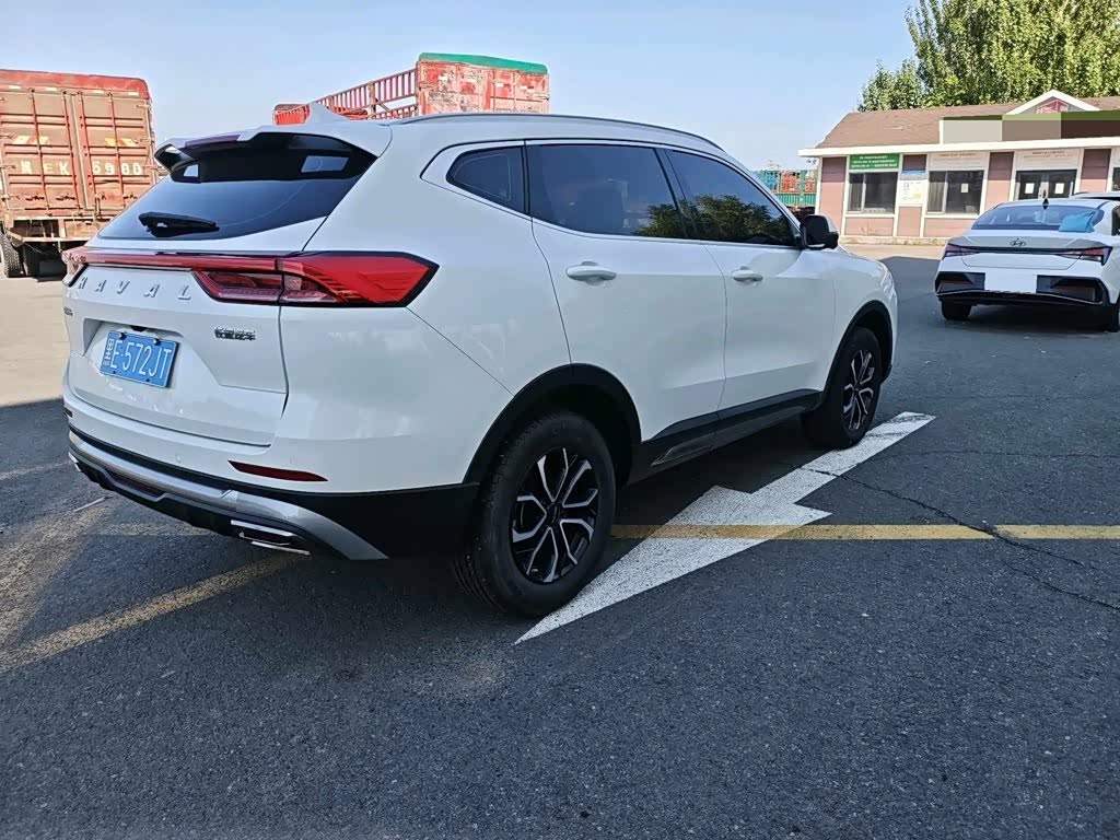 Haval Haval H6 1.5 л 2023 г. Белый, пробег 31000 км