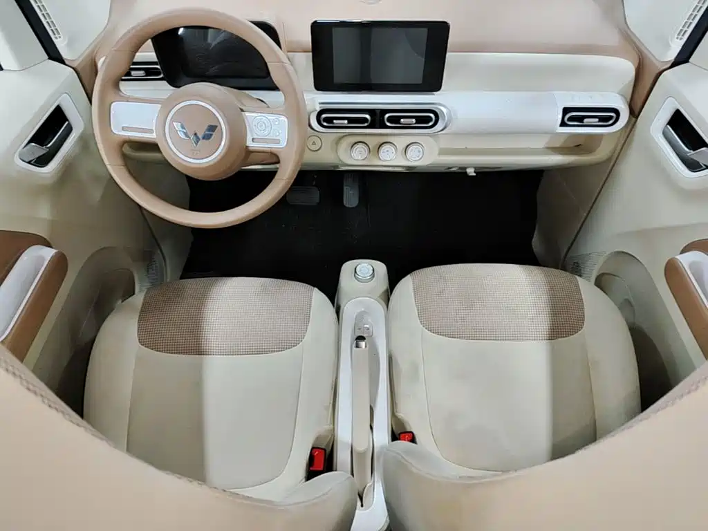 Wuling MINIEV — миниатюра 10