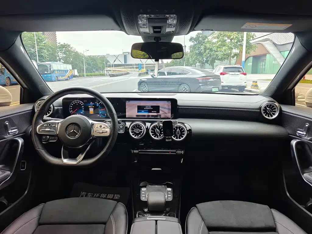 Mercedes-Benz A-Class — миниатюра 11