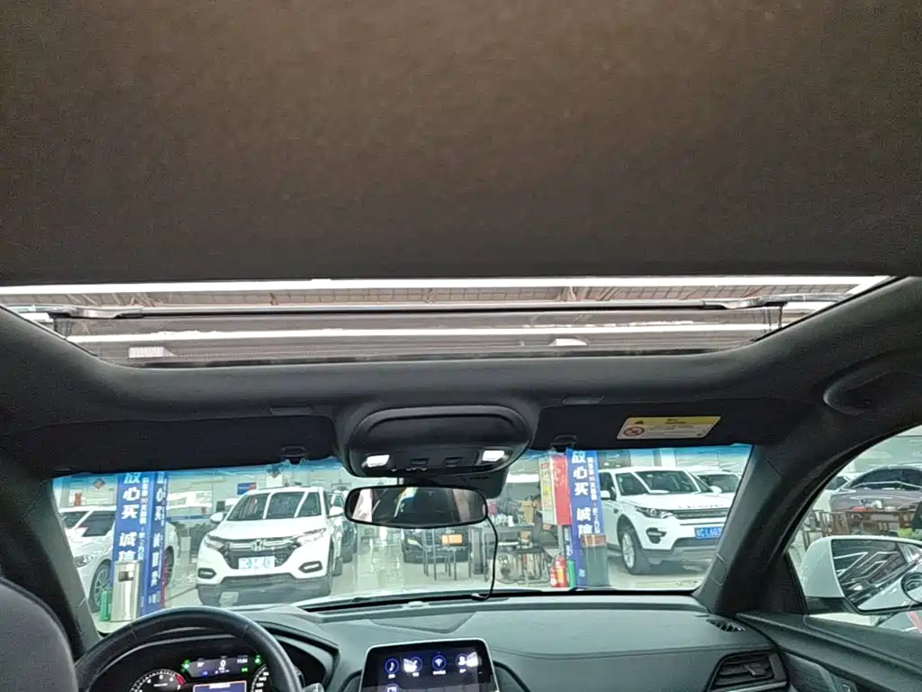 Cadillac CT4 — миниатюра 18