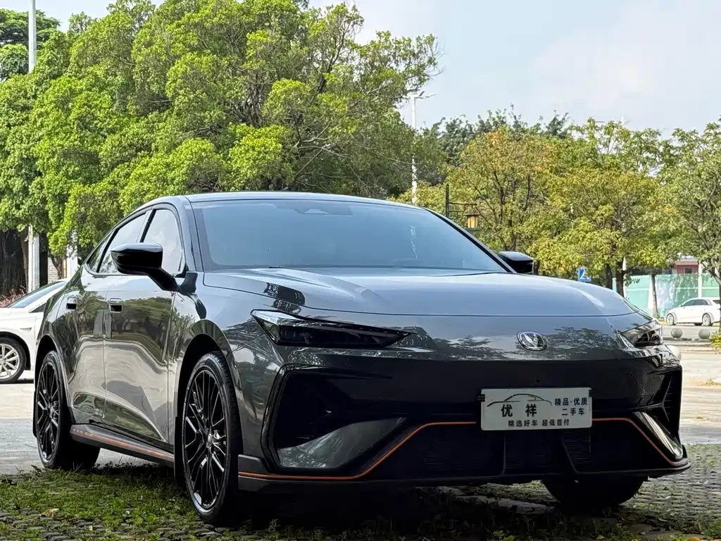 Changan UNI-V — миниатюра 3