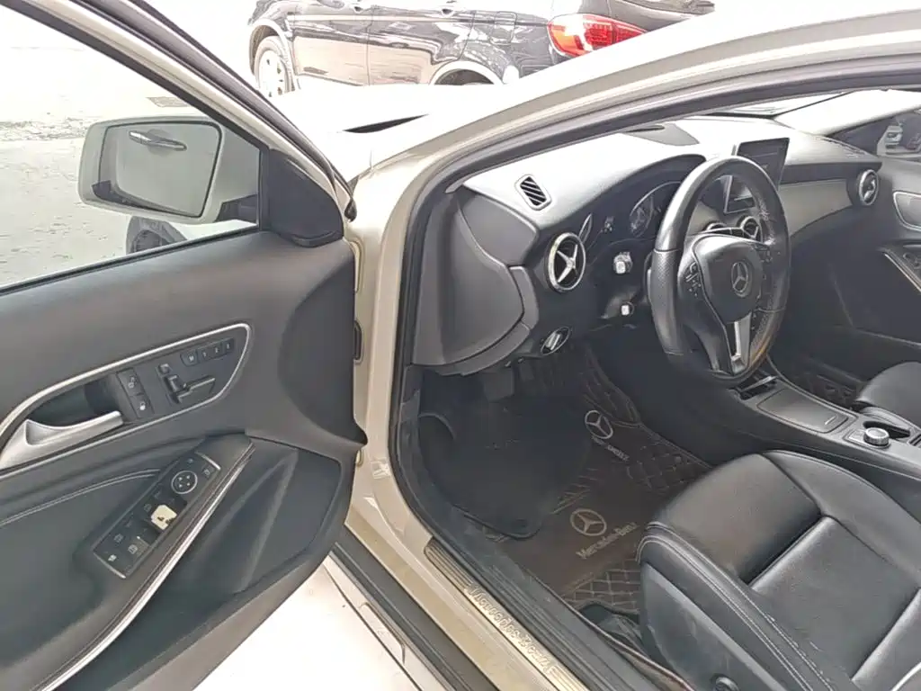 Mercedes-Benz GLA — миниатюра 16