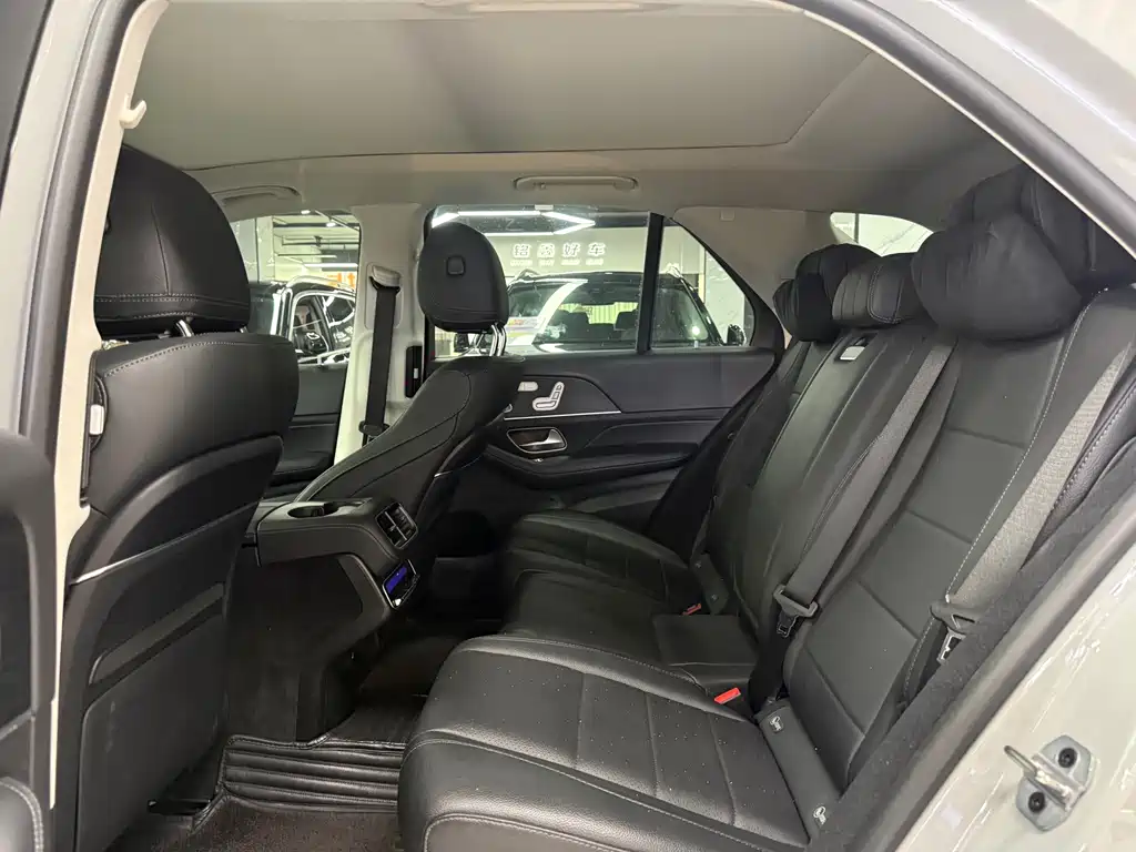 Mercedes-Benz GLE (Import) — миниатюра 5