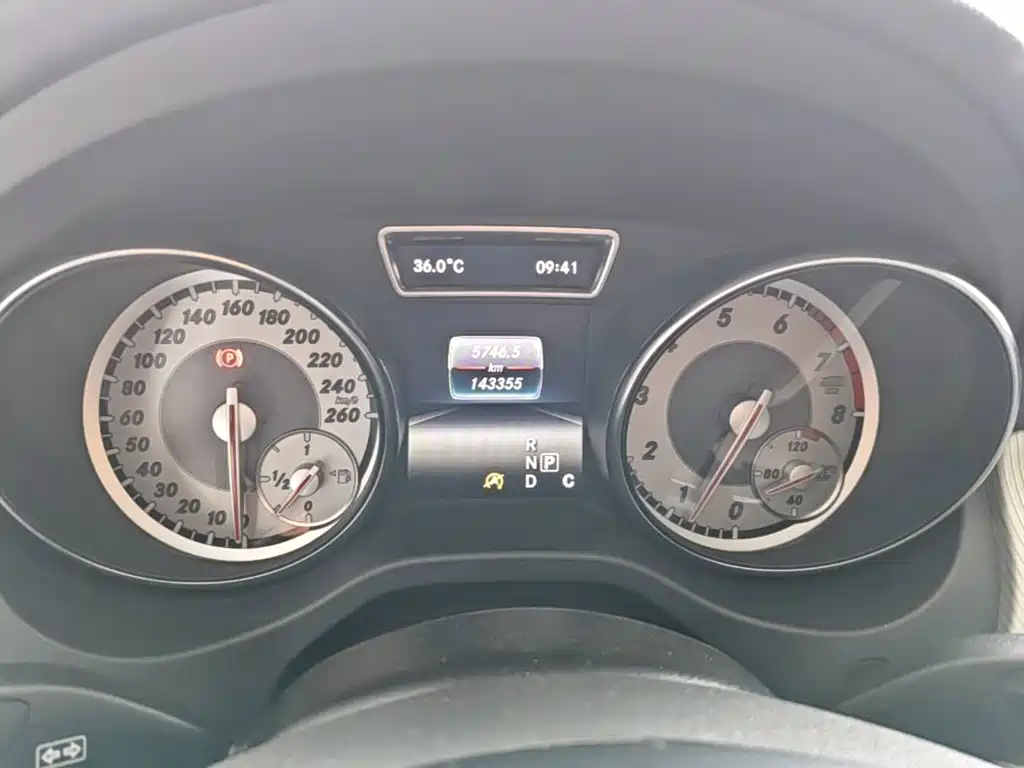 Mercedes-Benz GLA — миниатюра 12