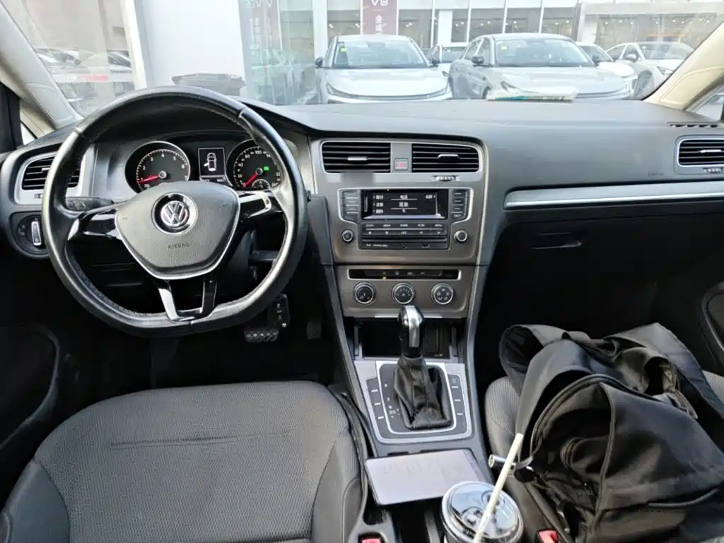 Volkswagen Golf — миниатюра 13
