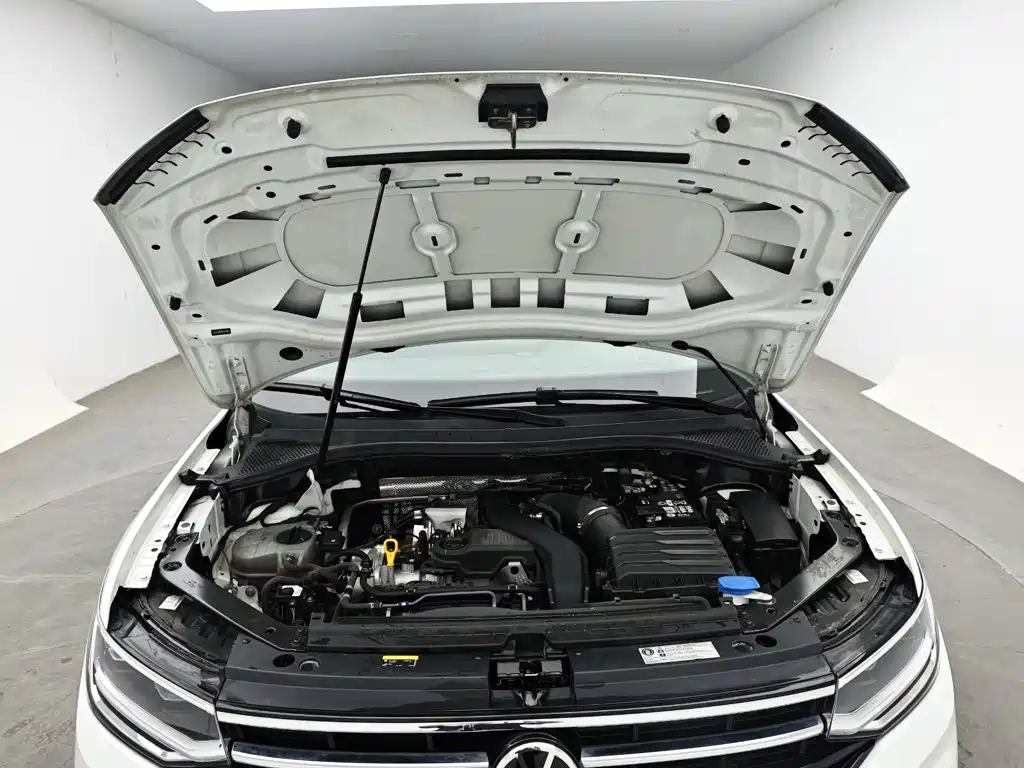 Volkswagen Tiguan L — миниатюра 16