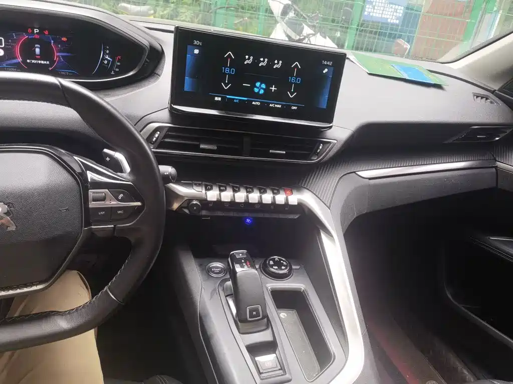 Peugeot 4008 — миниатюра 9