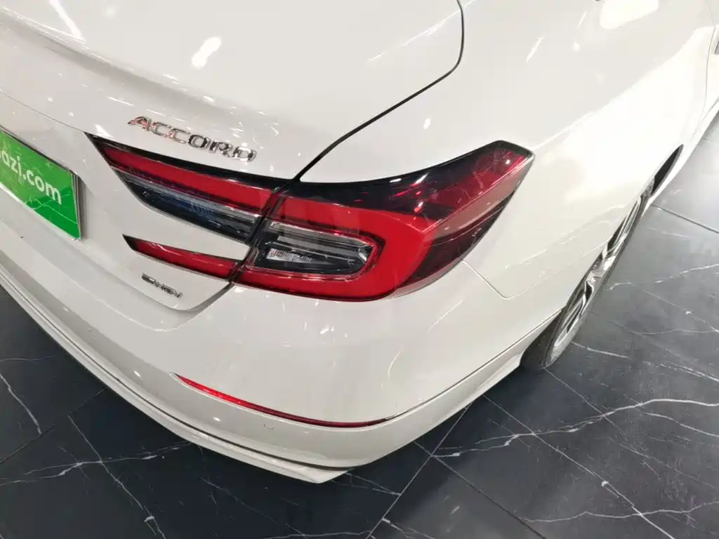 Honda Accord — миниатюра 8