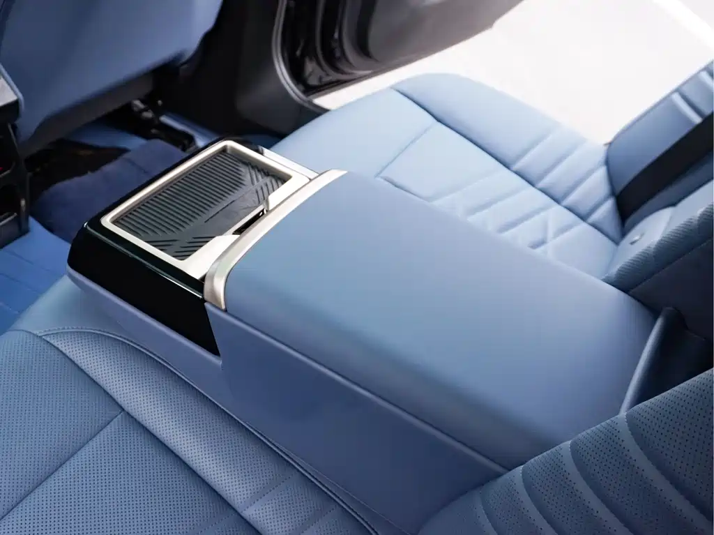 BMW 5 Series — миниатюра 21