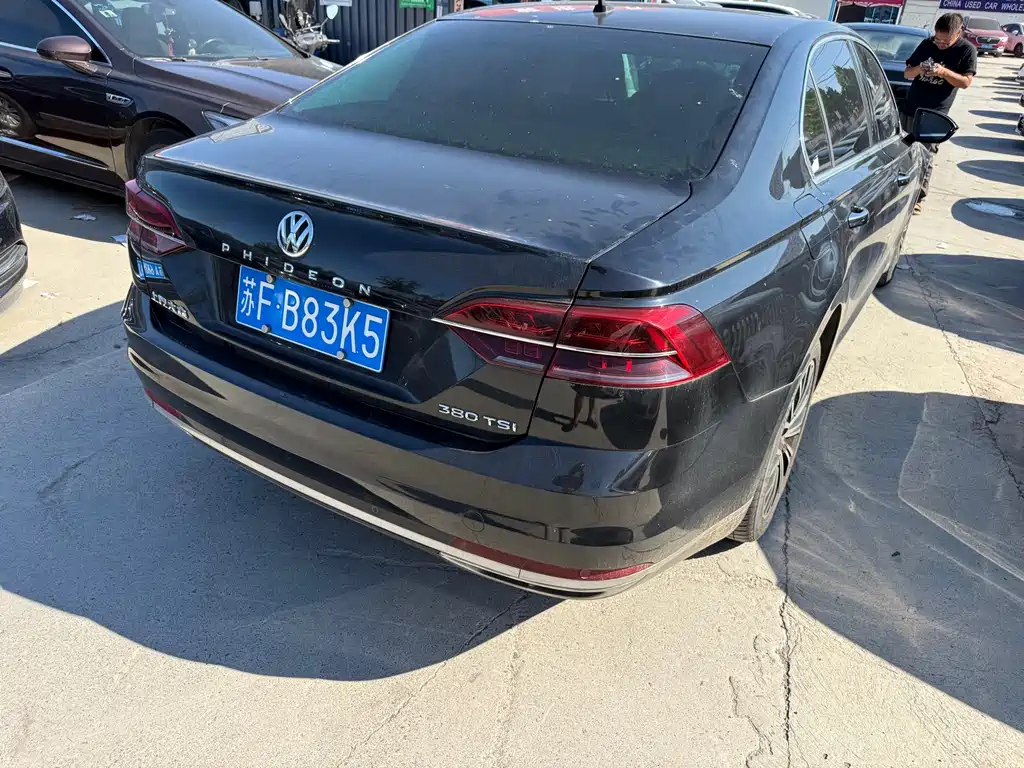 Volkswagen Phideon — миниатюра 9