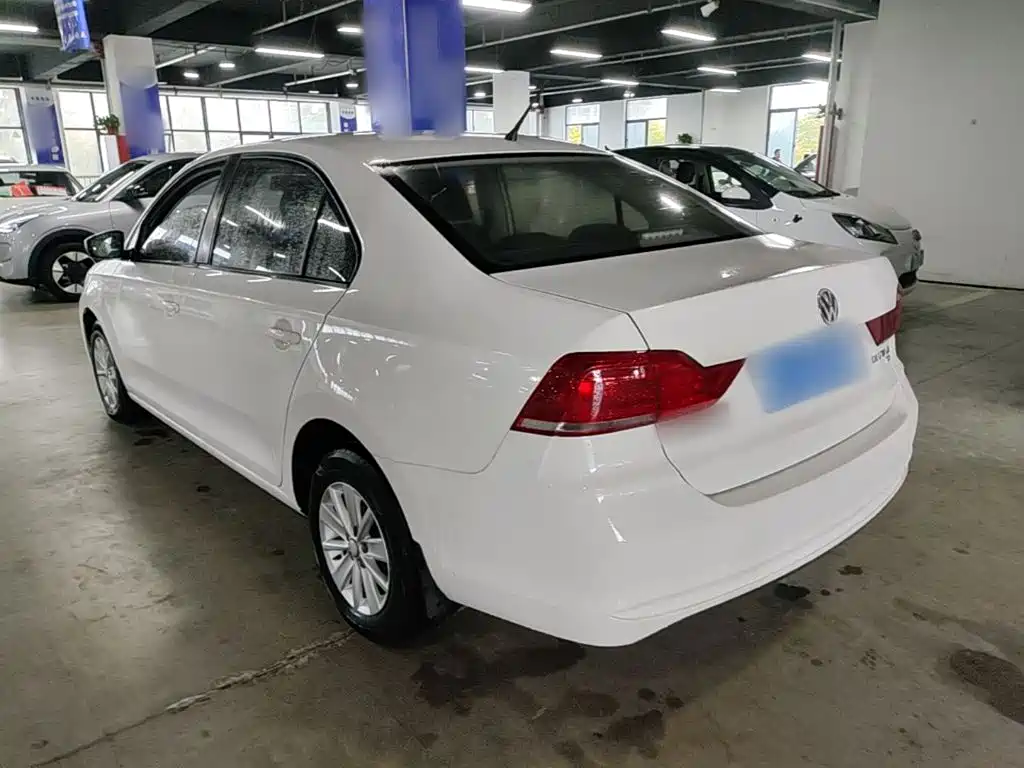 Volkswagen Santana — миниатюра 5