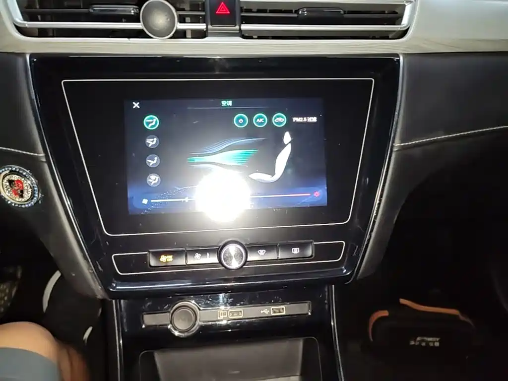 Roewe i5 — миниатюра 13