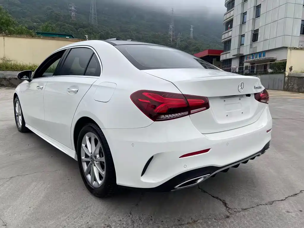Mercedes-Benz A-Class — миниатюра 8