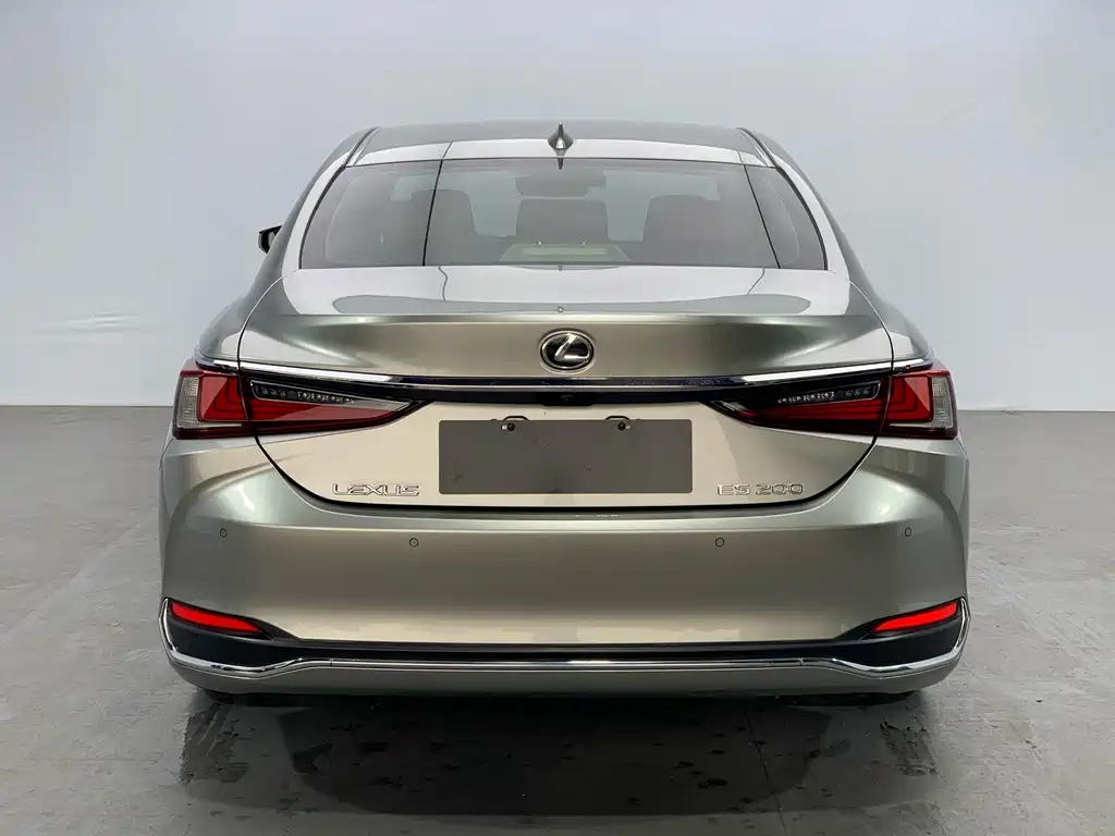 Lexus ES 2022 200