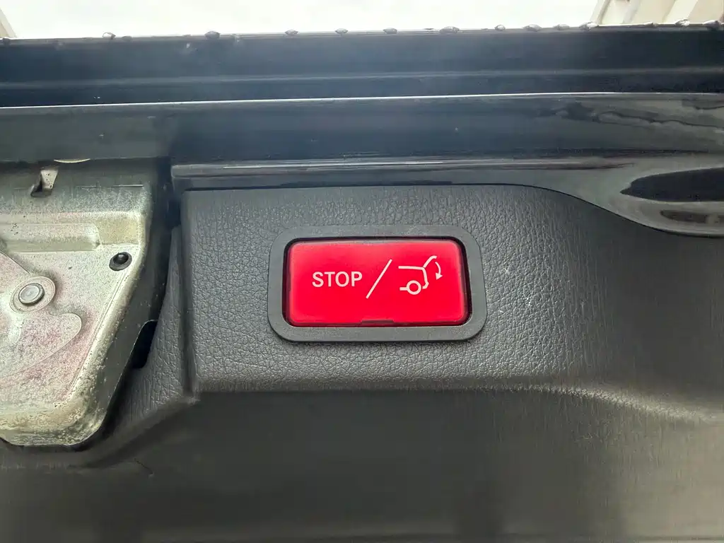 MERCEDES-BENZ V CLASS