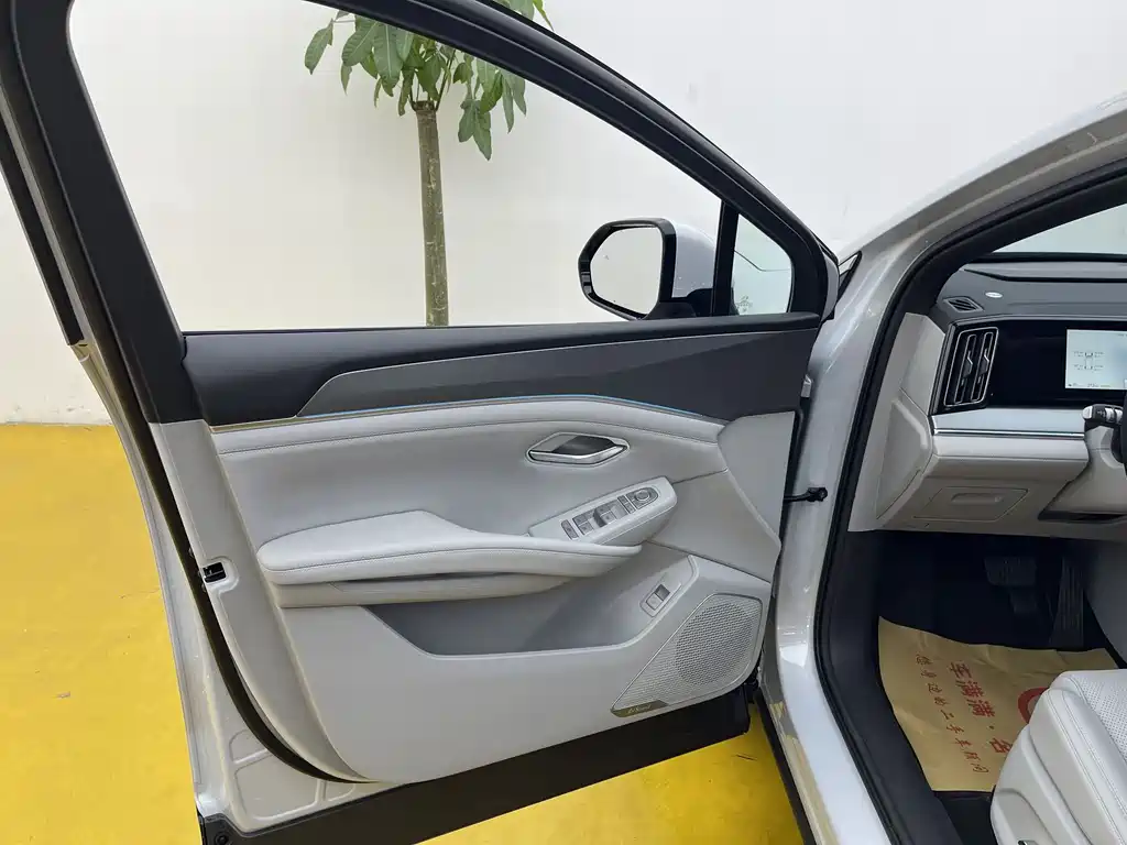 BYD Song Ultra — миниатюра 3